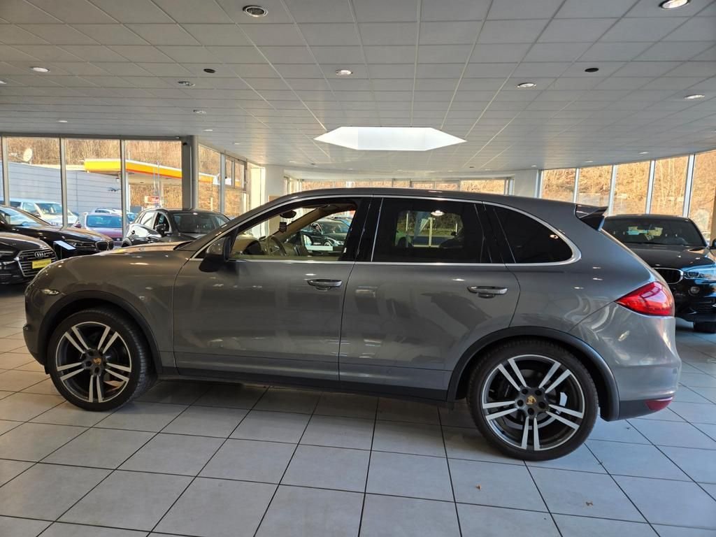 Porsche Cayenne (Type 92A) – Image 3