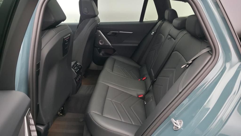 BMW i5 Pack sport eDrive40 Touring M – Image 5