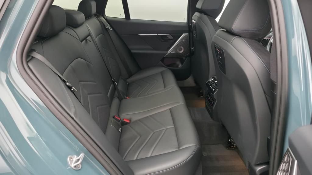 BMW i5 Pack sport eDrive40 Touring M – Image 6