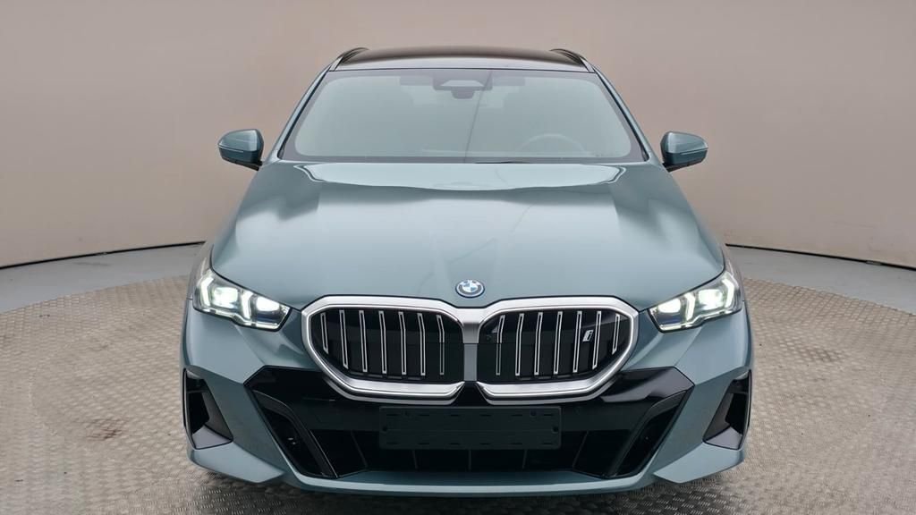BMW i5 Pack sport eDrive40 Touring M – Image 23